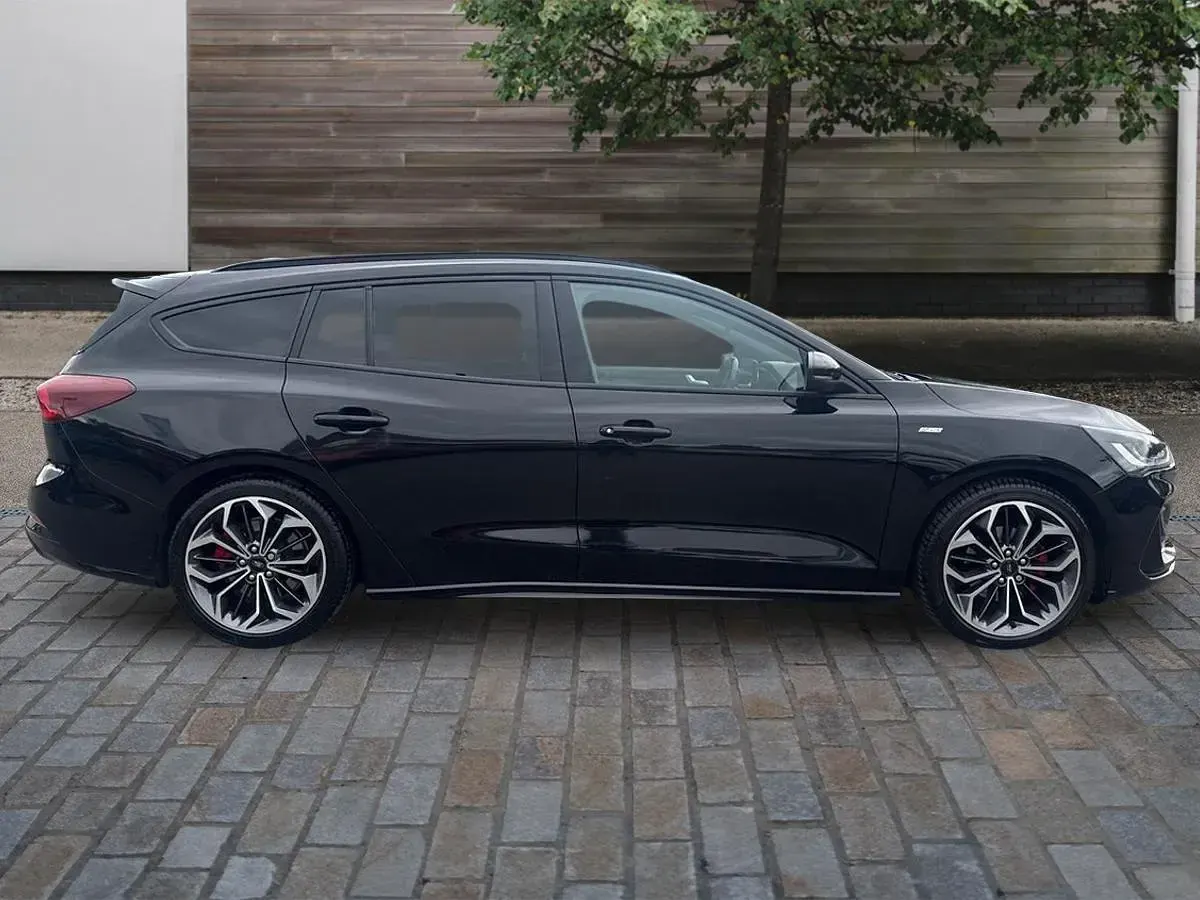 Used Ford Focus ST-Line X 125 HP (91 kW) 2024 Black Estate