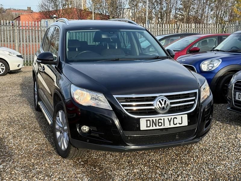 Black Used 2011 VW Tiguan Match SUV | £4,199 (Good price) - Image 1/4