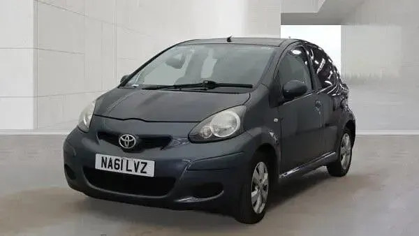 Used Toyota Aygo 68 HP (50 kW) 2011 Grey Hatchback
