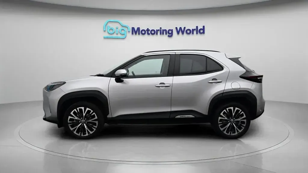 Used Toyota Yaris Cross 116 HP (85 kW) 2023 Silver SUV