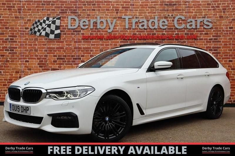 White Used 2019 BMW 520 M Sport Estate | £18,790 (Expensive) - Image 1/4