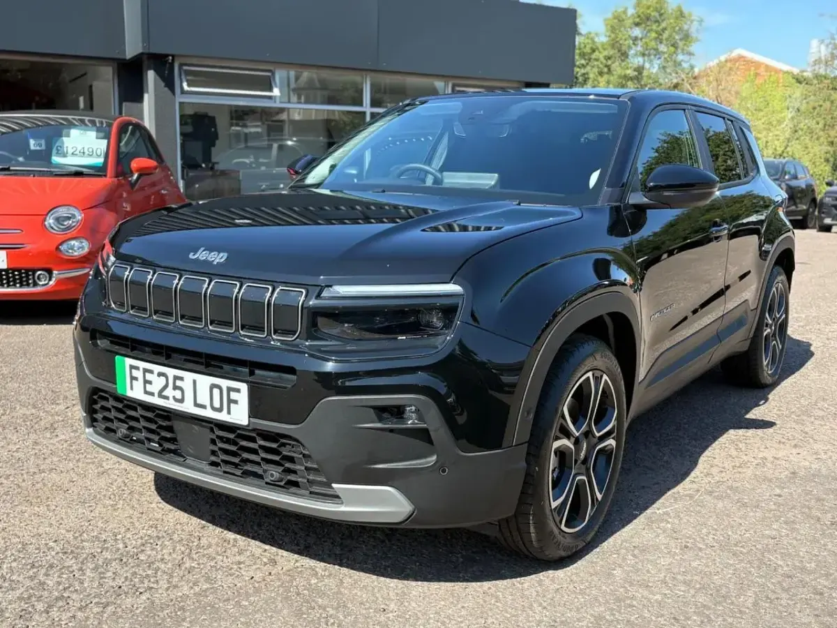 Used Jeep Avenger EV Summit 113 kW (154 HP) 2025 Black SUV