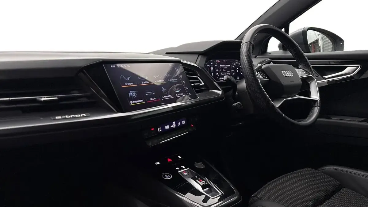 Used Audi Q4 e-tron S-Line 150 kW (204 HP) 2022 Grey SUV