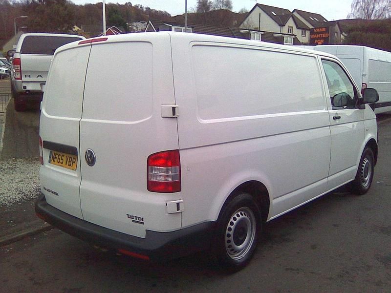 Usado VW Transporter Startline 140 HP (102 kW) 2015 Branco Van