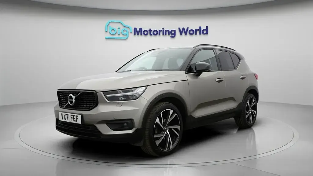 Usado Volvo XC40 R-Design Pro 163 CV (119 kW) 2022 Gris SUV