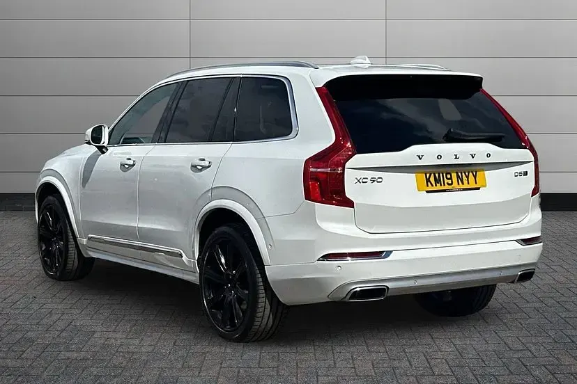 Used Volvo XC90 Inscription 232 HP (170 kW) 2019 Crystal white SUV