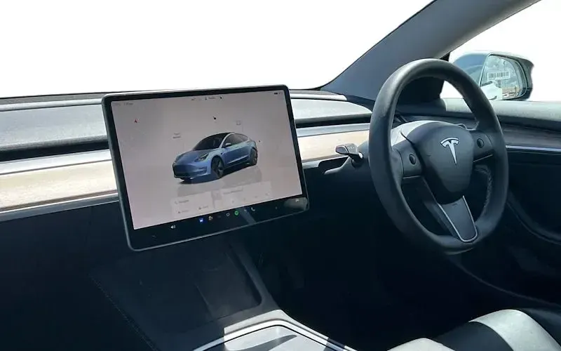 Used Tesla Model 3 Performance 334 kW (455 HP) 2022 White Sedan