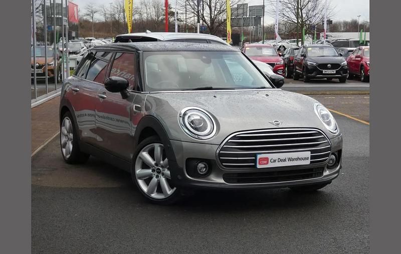 Used Mini Cooper Clubman Exclusive 134 HP (98 kW) 2019 Silver Estate