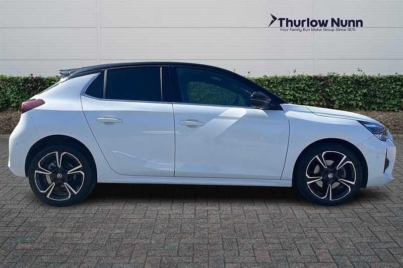 Used Vauxhall Corsa Ultimate 101 HP (74 kW) 2023 White Hatchback