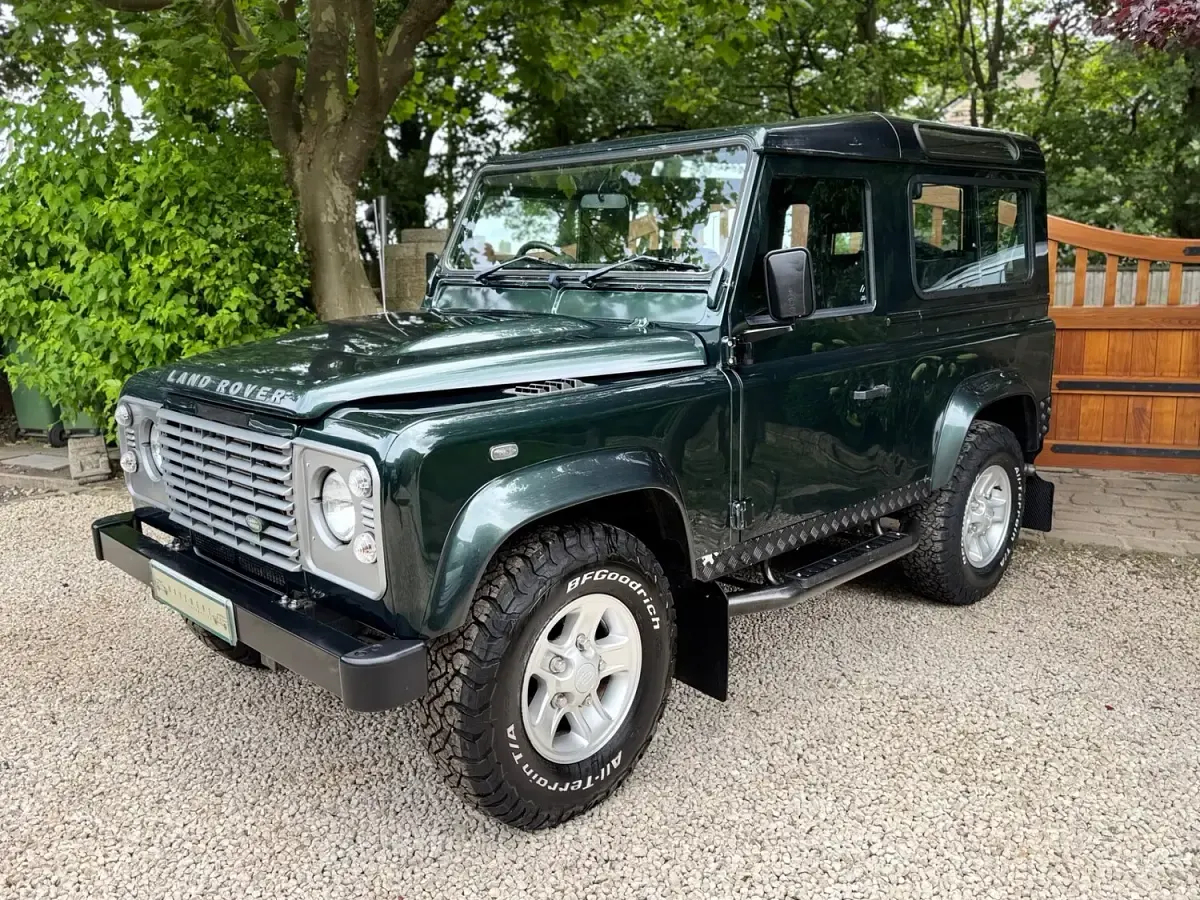 Used Land Rover Defender 2010 Green Estate