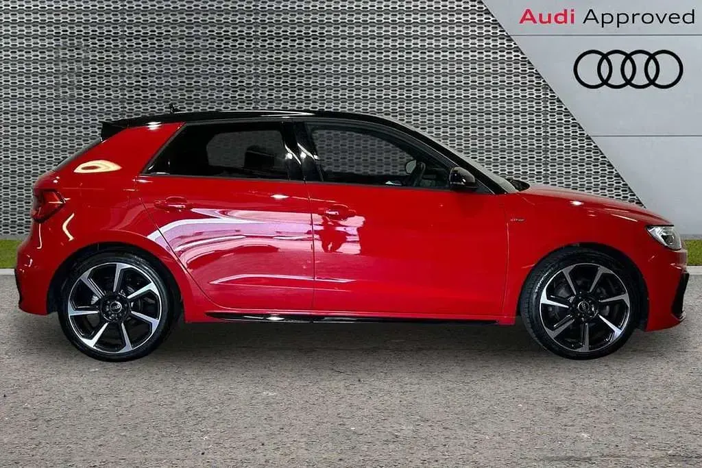 Used Audi A1 Black Edition 108 HP (79 kW) 2024 Red SUV