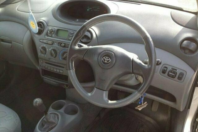 Used Toyota Yaris 2000 Hatchback