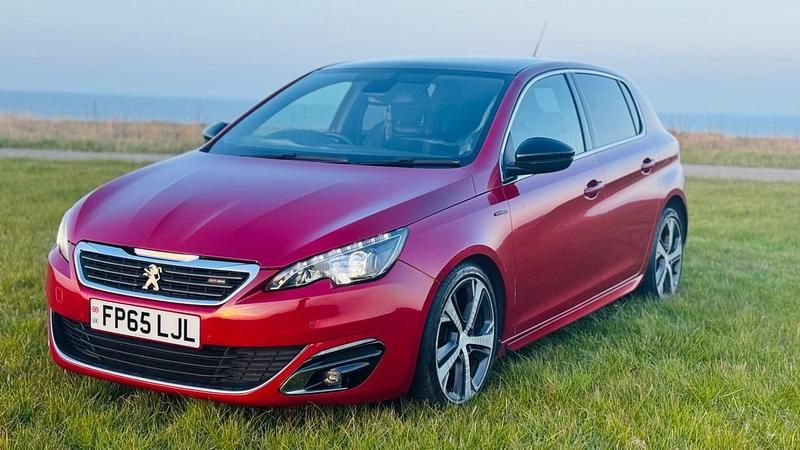 Used Peugeot 308 GT-line 130 HP (95 kW) 2015 Red Hatchback