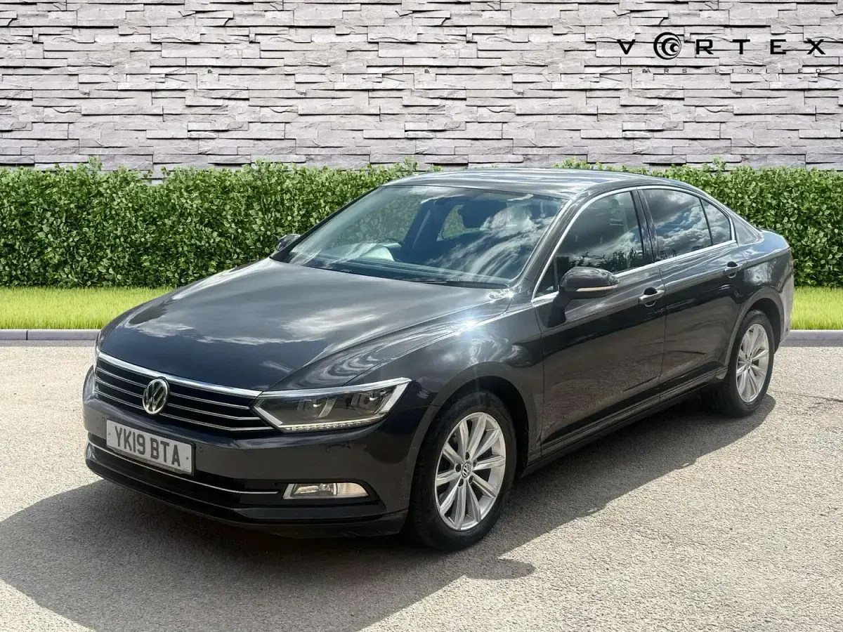 Used VW Passat Business 150 HP (110 kW) 2019 Grey Sedan