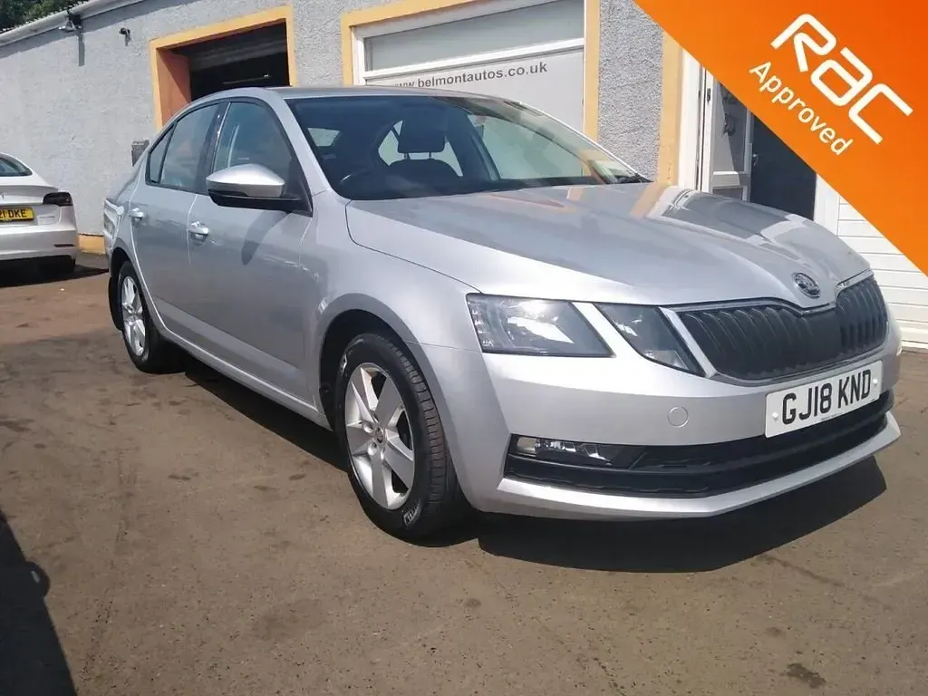 Używany Skoda Octavia SE 115 KM (84 kW) 2018 Srebrny Hatchback