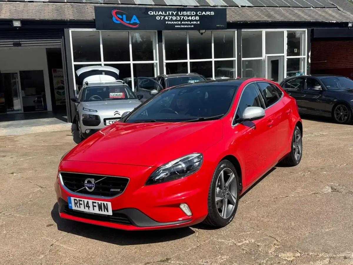 Used Volvo V40 R-Design 2014 Red Hatchback