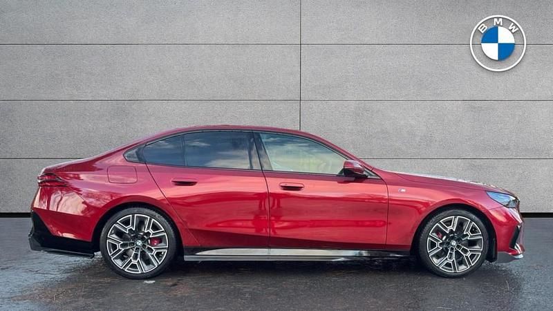 Used BMW 520 M Sport 205 HP (150 kW) 2025 Red