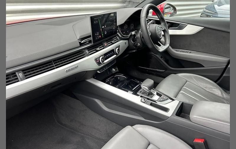 Used Audi A5 Sportback S-Line 200 HP (147 kW) 2023 Red Hatchback