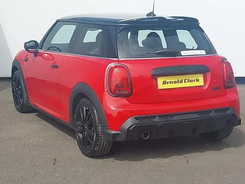 Usado Mini Cooper Sport 136 CV (100 kW) 2022 Rojo Utilitario