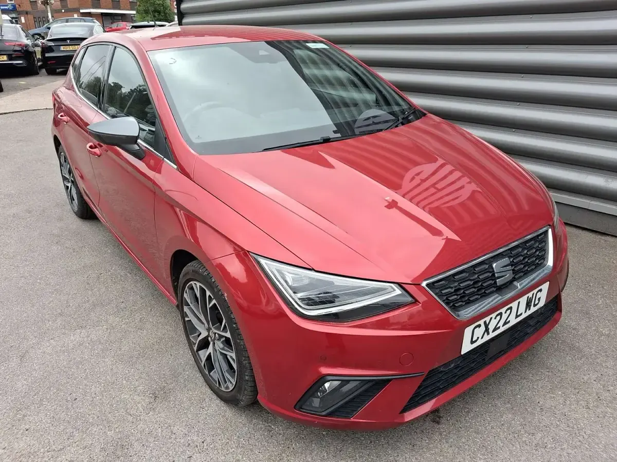 Used Seat Ibiza XCELLENCE Lux 94 HP (69 kW) 2022 Red Hatchback