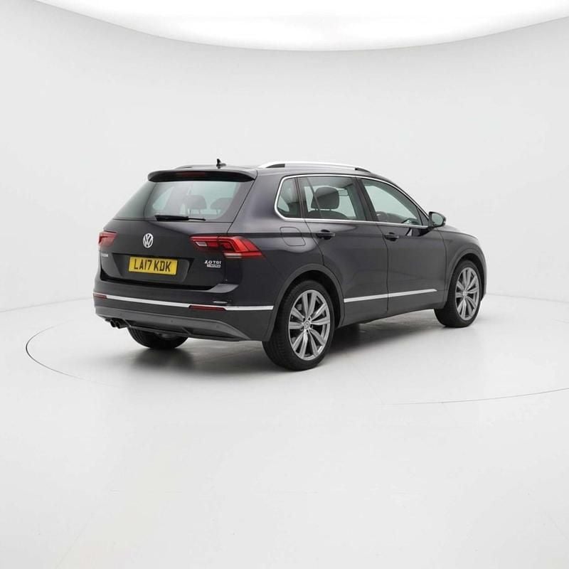 Used VW Tiguan SEL 180 HP (132 kW) 2017 Black SUV