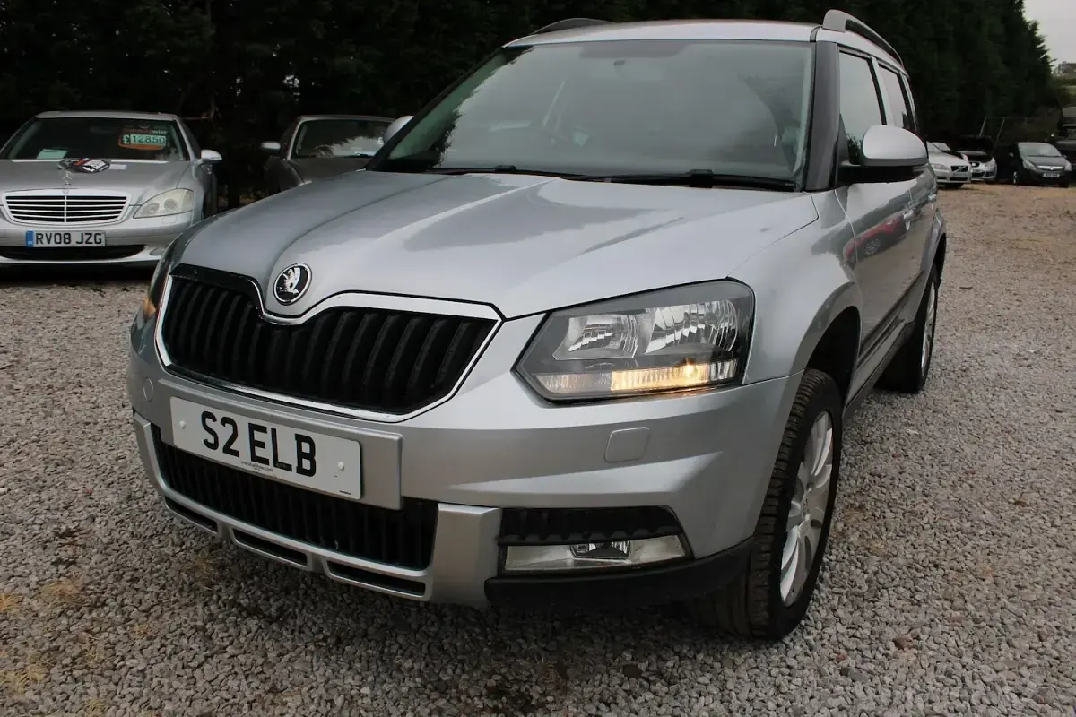 Used Skoda Yeti SE 110 HP (80 kW) 2014 Silver SUV