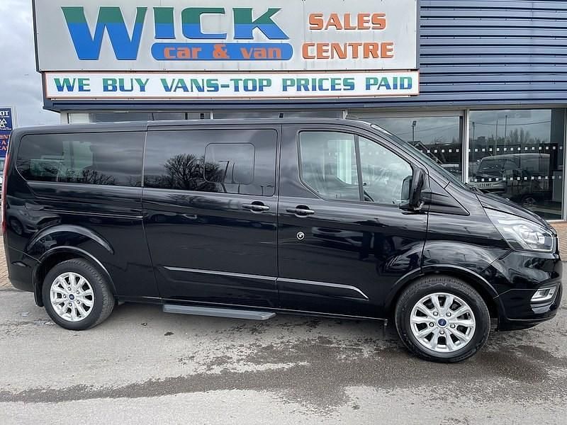 Used Ford Tourneo Custom Titanium 128 HP (94 kW) 2021 Black Van