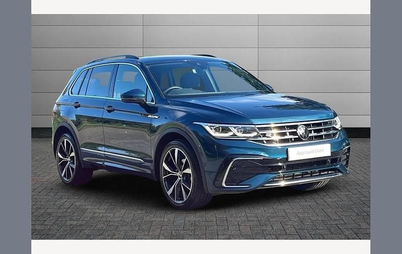 Nightshade blue Used 2023 VW Tiguan R-line Edition SUV | £30,490 (Fair price) - Image 1/3