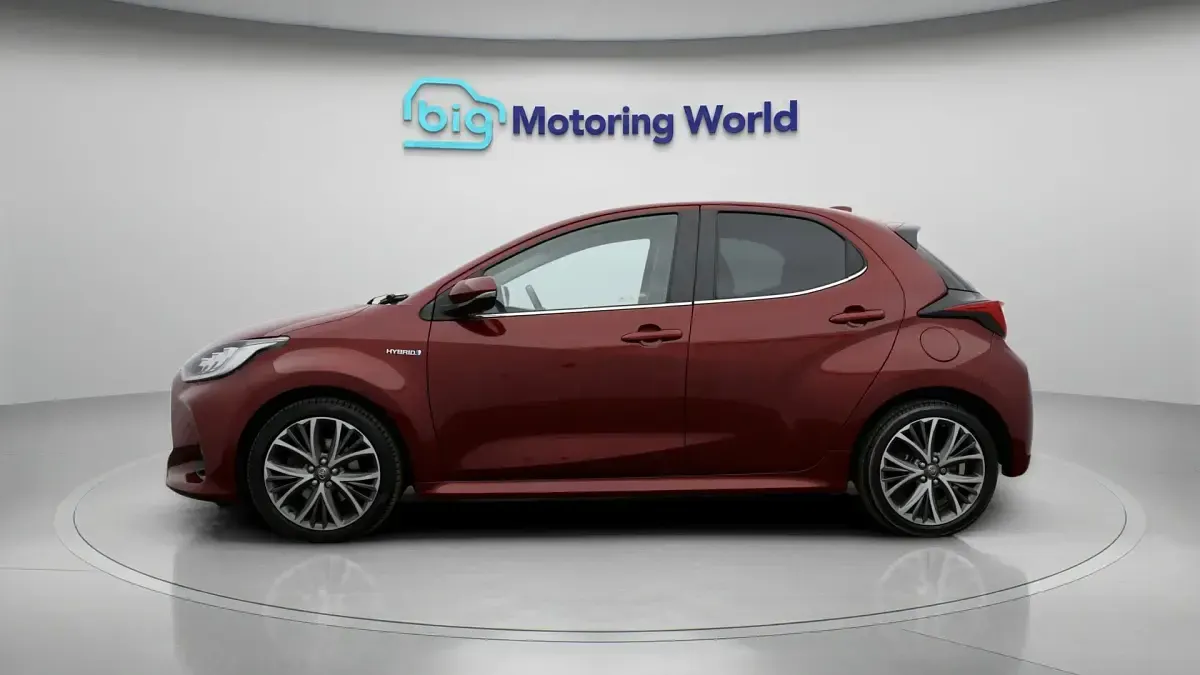 Used Toyota Yaris 116 HP (85 kW) 2021 Red Hatchback