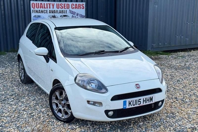 Used Fiat Punto Easy 2015 White Hatchback