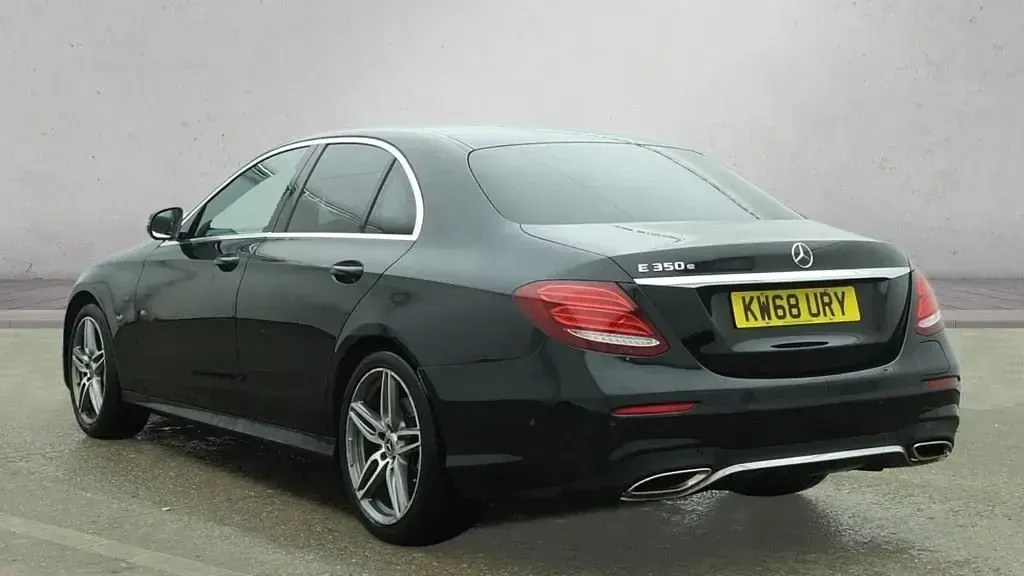 Begagnad Mercedes E350 AMG line 2018 Svart Sedan