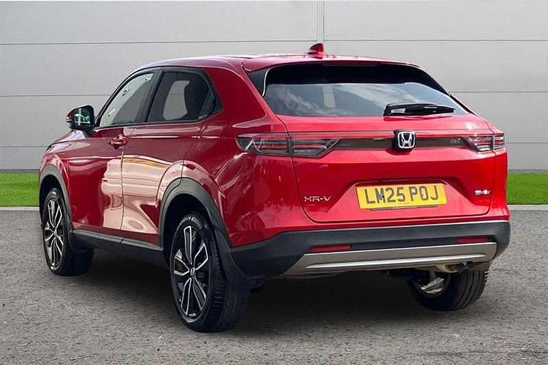 Used Honda HR-V Elegance 131 HP (96 kW) 2025 Red SUV