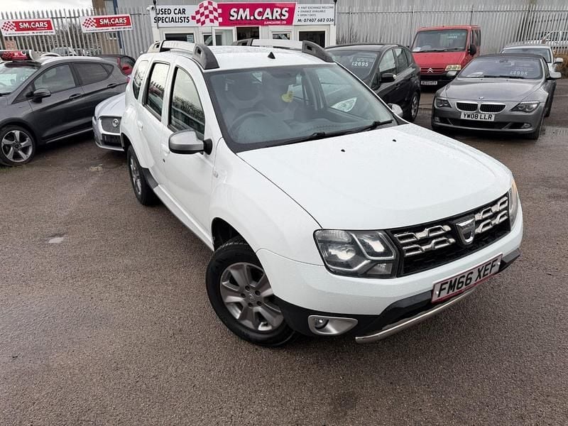 White Used 2017 Dacia Duster Lauréate Hatchback | £3,795 (A bit pricey) - Image 1/4
