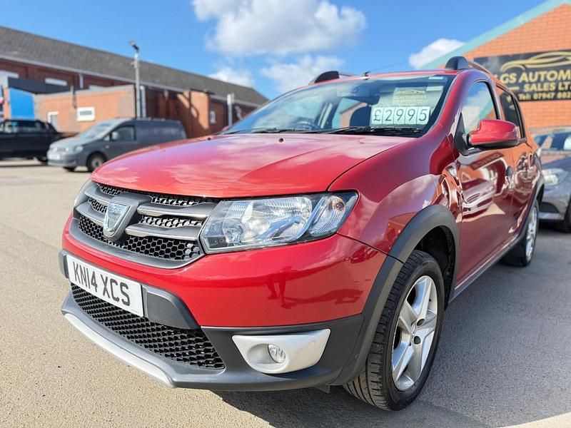 Used Dacia Sandero Lauréate 2014 Blue Hatchback