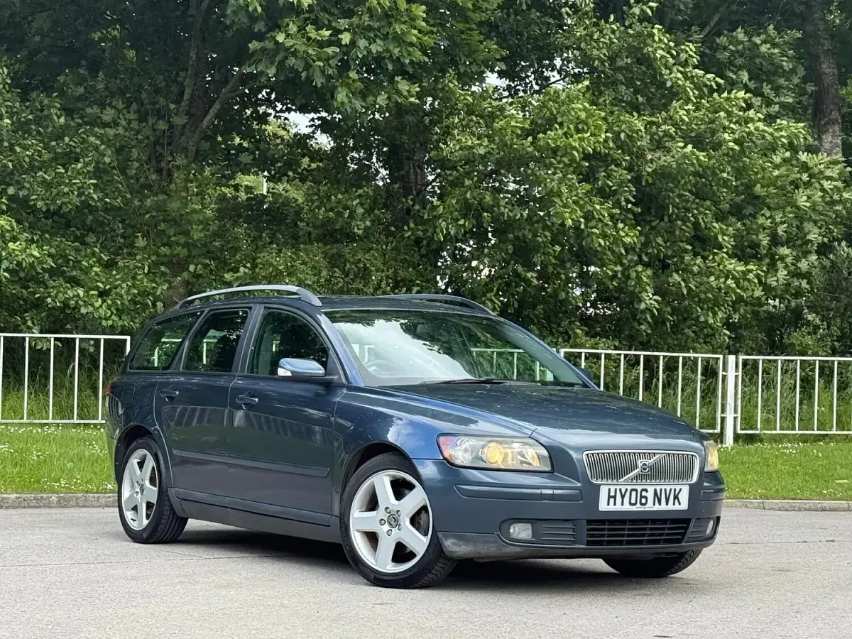 Used Volvo V50 SE 136 HP (100 kW) 2006 Blue Estate