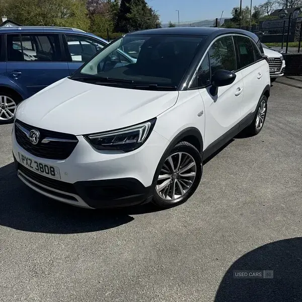 Used Vauxhall Crossland X Sport 83 HP (61 kW) 2021 White SUV