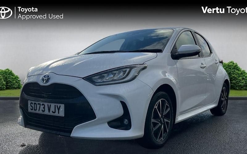 Used Toyota Yaris Hybrid Design 116 HP (85 kW) 2026 Hatchback
