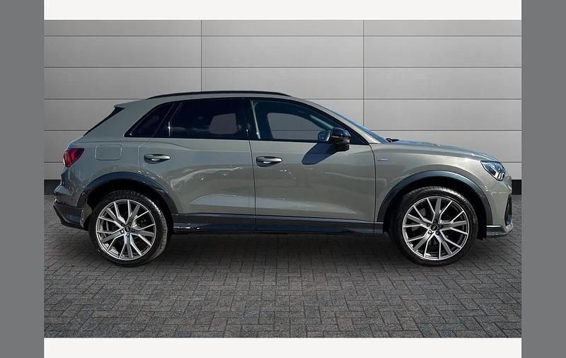 Used Audi Q3 Black Edition 190 HP (139 kW) 2024 Grey SUV