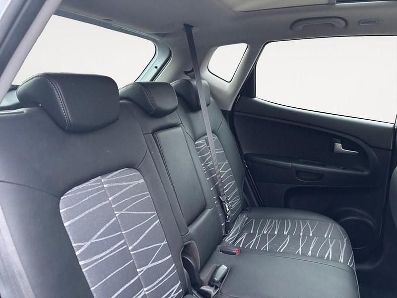 Used Kia Venga 128 HP (94 kW) 2018 White Hatchback