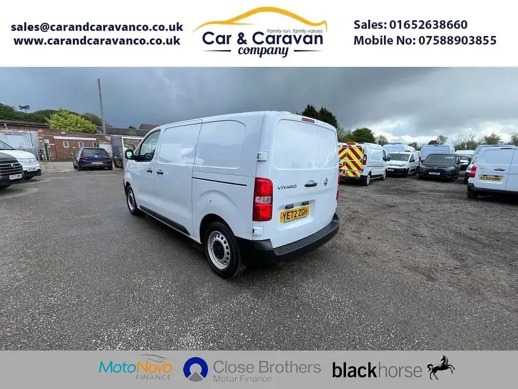 Used Vauxhall Vivaro S 120 HP (88 kW) 2022 White MPV