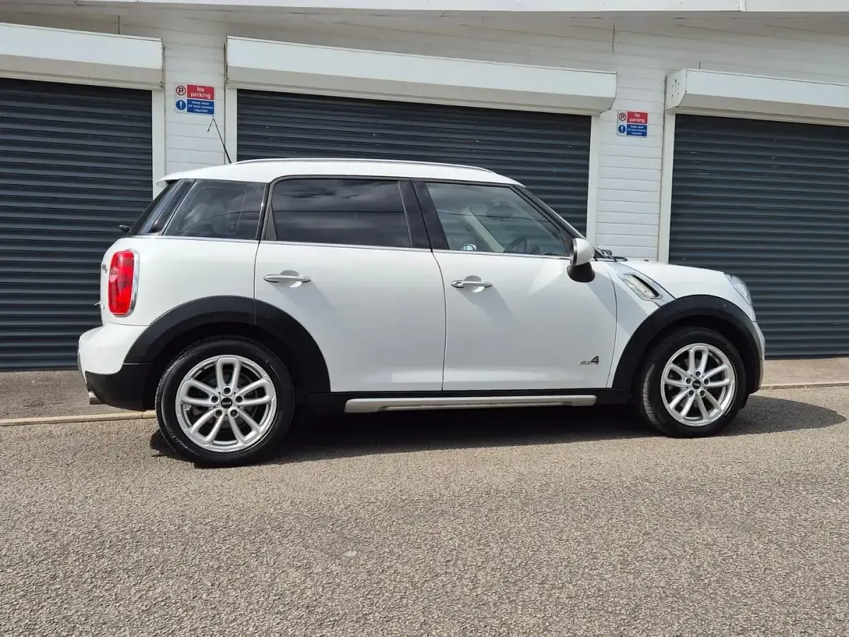 Usado Mini Cooper D 2015 Blanco Utilitario