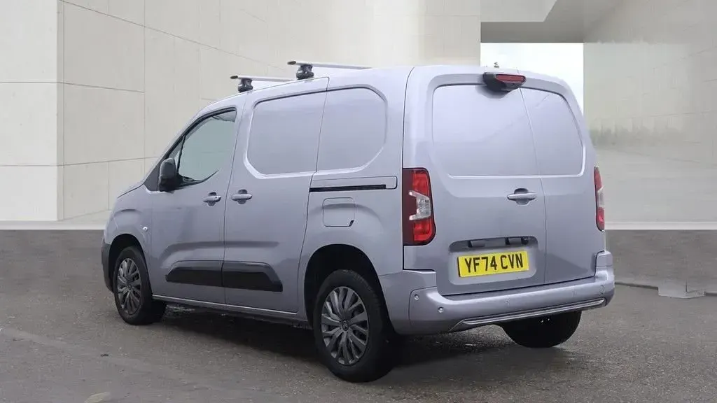 Used Citroën Berlingo 100 HP (73 kW) 2025 Grey MPV