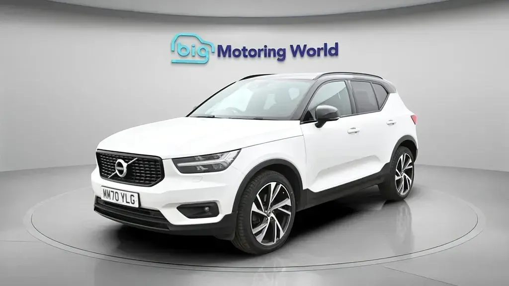 Begagnad Volvo XC40 R-Design Pro 197 HK (144 kW) 2021 Vit SUV