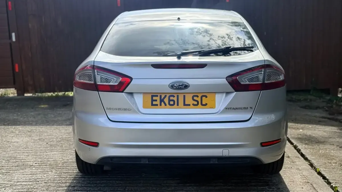 Second-hand Ford Mondeo Titanium X 163 CP (119 kW) 2011 Argintiu Hatchback