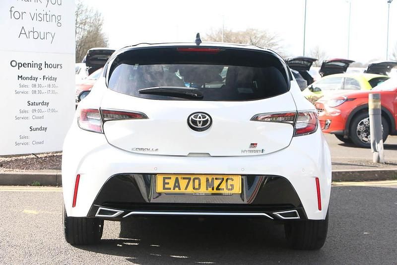 Used Toyota Corolla Sport 120 HP (88 kW) 2020 White Hatchback