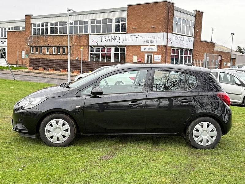 Second-hand Vauxhall Corsa Design Edition 90 CP (66 kW) 2019 Negru Hatchback