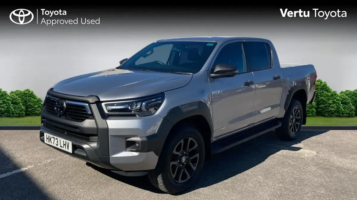 Usado Toyota HiLux 204 HP (150 kW) 2023 Pickup