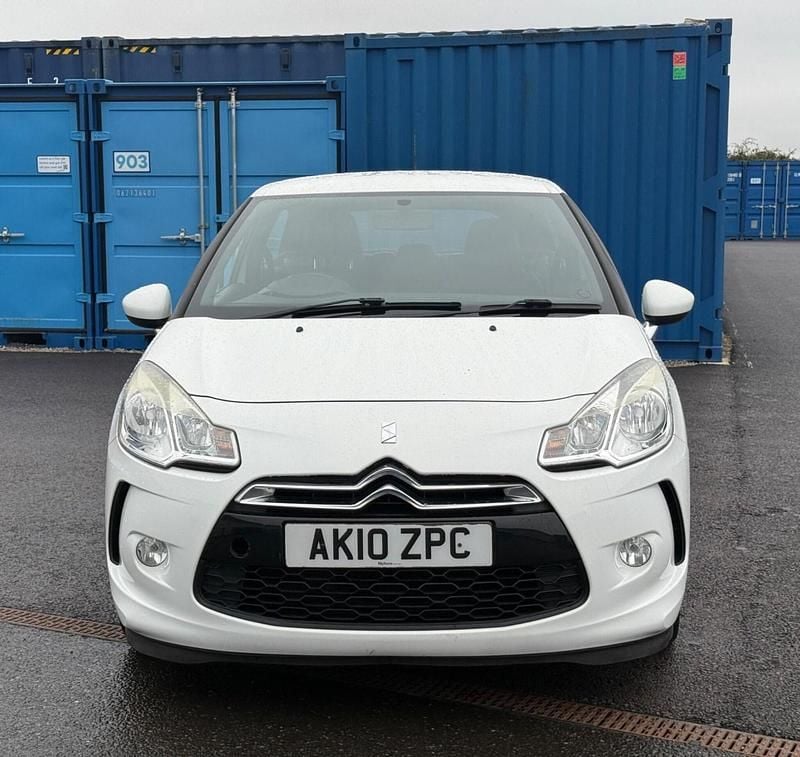 White Used 2010 Citroën DS3 Hatchback | £1,999 - Image 1/4