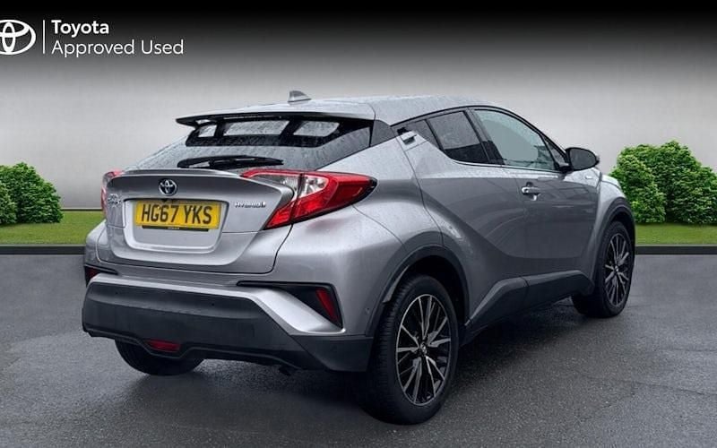 Used Toyota C-HR 122 HP (89 kW) 2017 Metal stream SUV