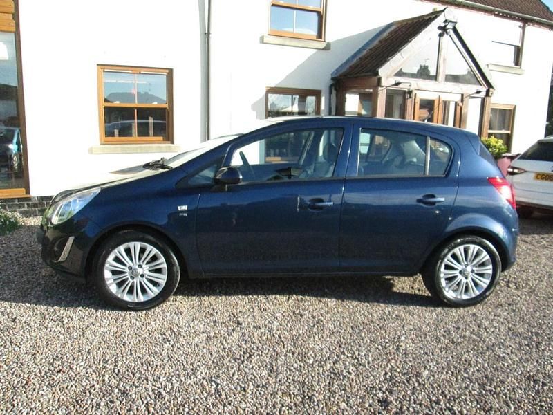 Used Vauxhall Corsa 100 HP (73 kW) 2011 Blue Hatchback